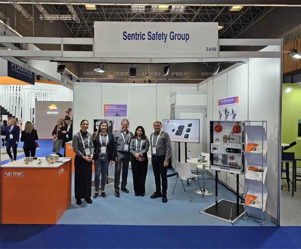 Anne Sophie, Mélissa, Ingo, Sriya & Tushar, exhibiting energy safety solutions at WindEurope.